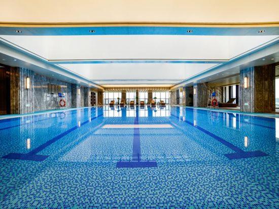 Grand New Century Hotel Haining Zhejiang Buitenkant foto